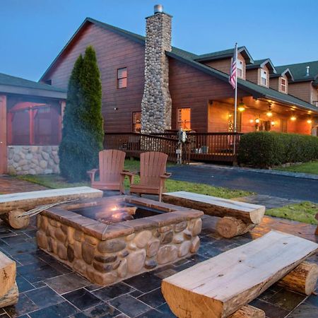 Berry Springs Lodge Sevierville Extérieur photo