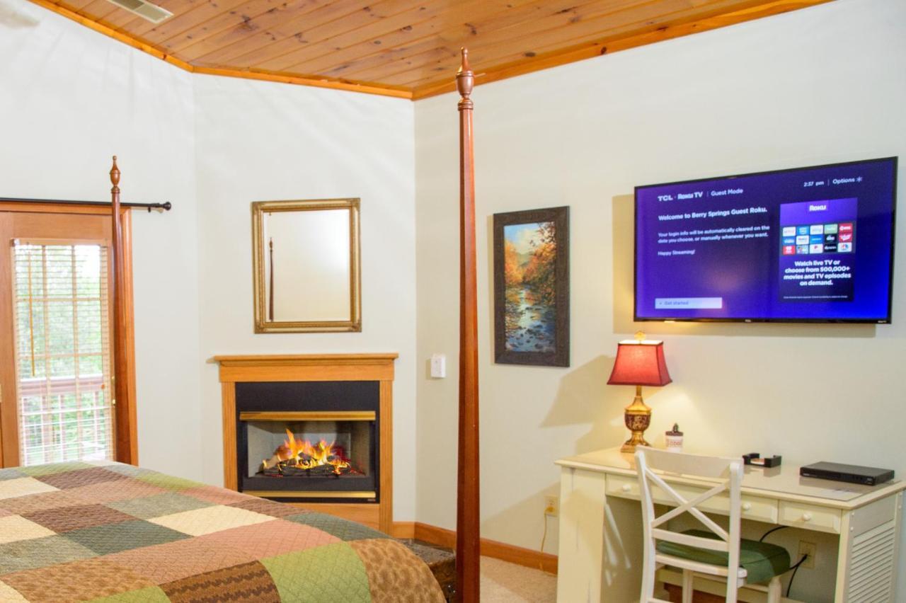Berry Springs Lodge Sevierville Extérieur photo
